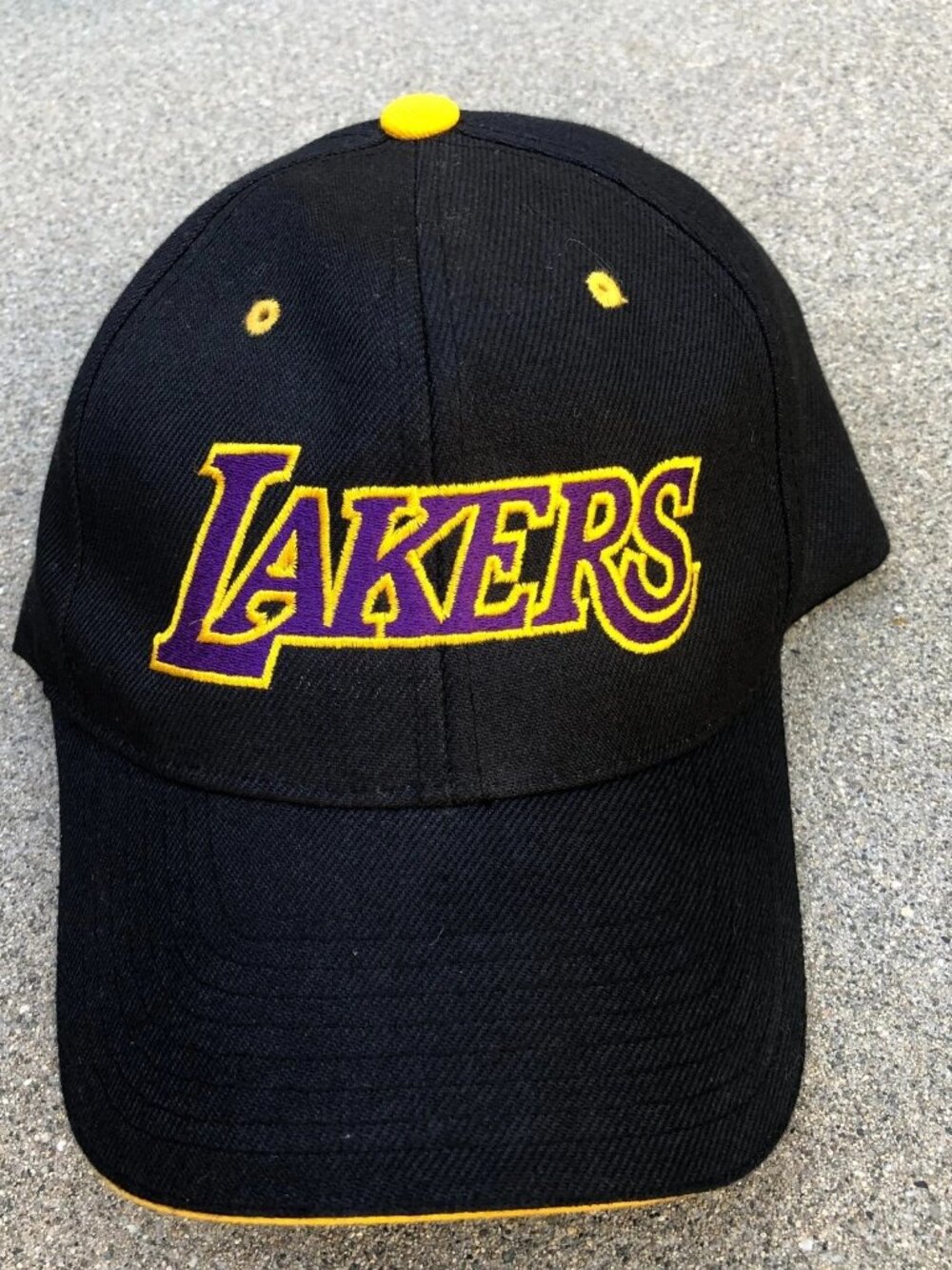 Vintage Y2K DECKY ATHLETICS Los Angeles Lakers Hat Men's One Size Black Cap NBA